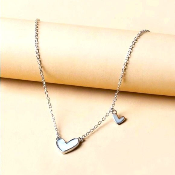 Ultra Dainty Delicate Valentine Enamel Hearts💕Necklace White & Silver - Picture 5 of 5